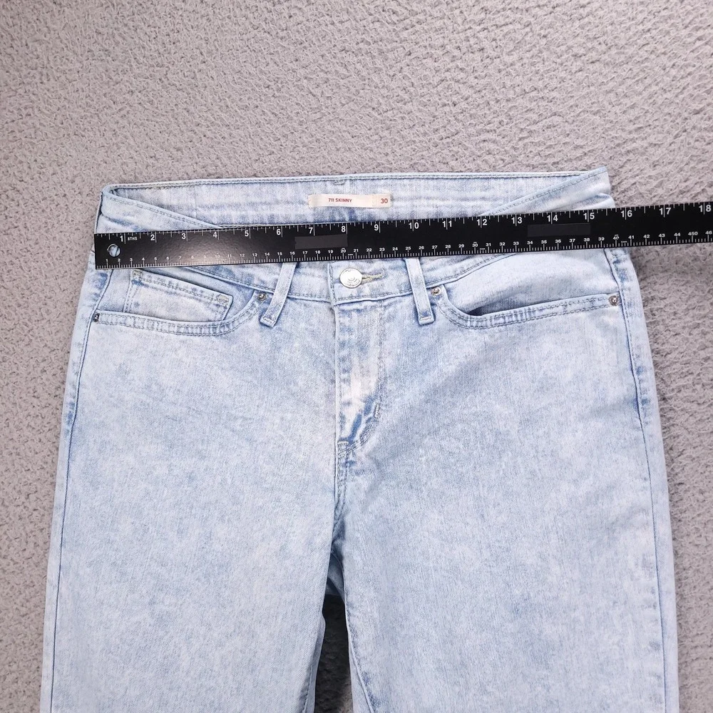 LEVIS 711 Jeans Size 30 Skinny Mid Rise Light Acid Wash Stretch Denim - Picture 9 of 14